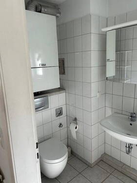 Duschbad mit Waschmasch. - 