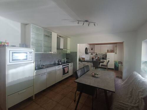 *links* Küche - Mehrfamilienhaus, Wohnhaus mit 264,00 m&sup2; in Zetel zum Kaufen