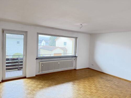 Wohnzimmer - Etagenwohnung mit 95,00 m&sup2; in Höchberg zum Kaufen