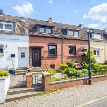 Tolles Reihenhaus in ruhiger Seitenstraße - 4 Zimmer Mehrfamilienhaus, Wohnhaus zum Kaufen in Bremen