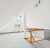 Helle Maisonette 60 m² mit Dachstudio 25 m², Balkon mit schöner Aussicht und Kfz-Stellplatz - Stuttgart Heumaden Helle Maisonette 60 m² mit Dachstudio 25 m², Balkon mit schöner Aussicht und Kfz-Stellplatz - Stuttgart Heumaden
