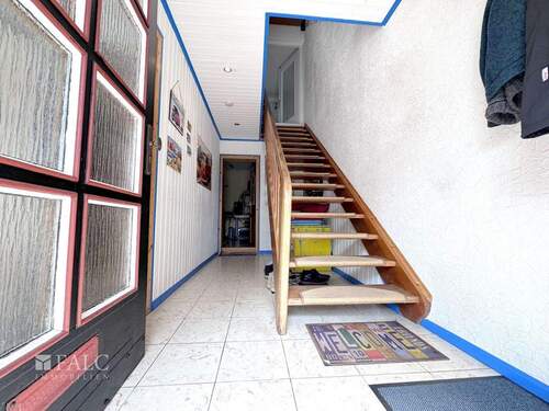 Eingangsbereich - 8 Zimmer Mehrfamilienhaus, Wohnhaus zum Kaufen in Hennef (Sieg)