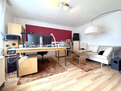 Büro - 8 Zimmer Mehrfamilienhaus, Wohnhaus in Hennef (Sieg)