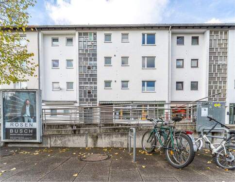 Straßenansicht - 1 Zimmer Mehrfamilienhaus, Wohnhaus in Bremen
