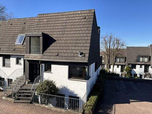 Ansicht - 2 Eigentumswohnungen als Reihenhauseinheit und 2 Garagen in Essen-Kupferdreh