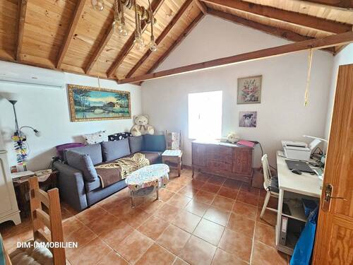 20251115_141754.jpg - Mehrfamilienhaus, Wohnhaus mit 65,00 m&sup2; in Soria zum Kaufen