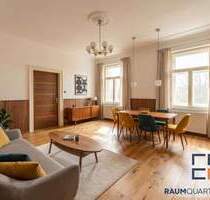 Kernsanierte Altbauwohnung im Renaissancehaus - 110 m², Balkon & historischer Dielenboden - Marktredwitz