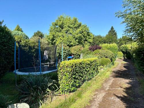 Zuwegung Garagen - Mehrfamilienhaus, Wohnhaus mit 291,00 m&sup2; in Krefeld zum Kaufen