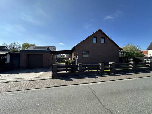 Hausansicht front - Schönes, gepflegtes Einfamilienhaus in Wolfsburg