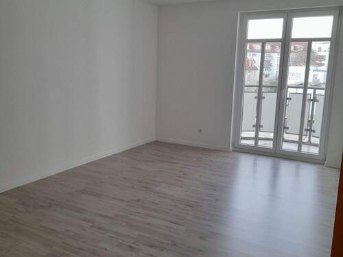 Zimmer 2 mit Zugang Balkon - 