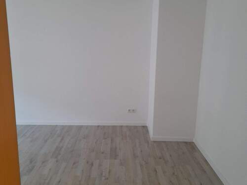 Zimmer 3 - 