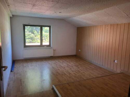 Wohnzimmer - 4 Zimmer Doppelhaushälfte in Neustadt bei Coburg