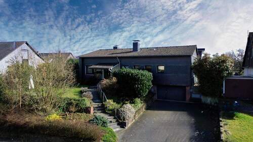 Außenansicht - 5 Zimmer Mehrfamilienhaus, Wohnhaus zum Kaufen in Leverkusen