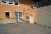 Hauseingang zur Wohnung - 3 Zimmer Etagenwohnung in Pfarrkirchen