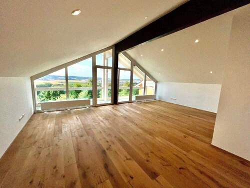 Panorama-Wohnzimmer - Etagenwohnung mit 150,00 m² in Pfarrkirchen zur Miete