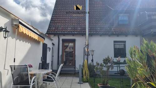  Ausgang vom Wohnbereich und Keller zum Garten - 