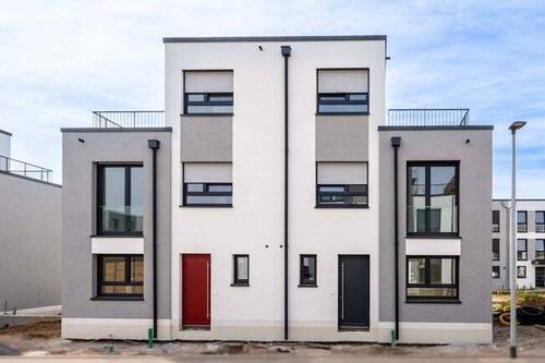 Wiesbaden_4 Reihe_Frontansicht Doppelhaus - 5 Zimmer Doppelhaushälfte zum Kaufen in Wiesbaden