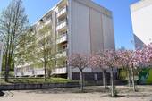 Außenansicht - Frisch saniertes Stadtnest mit Balkon - perfekt für Singles, Paare & kleine Familien