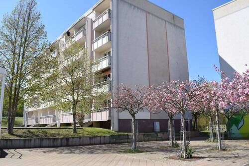 Außenansicht - Frisch saniertes Stadtnest mit Balkon - perfekt für Singles, Paare & kleine Familien