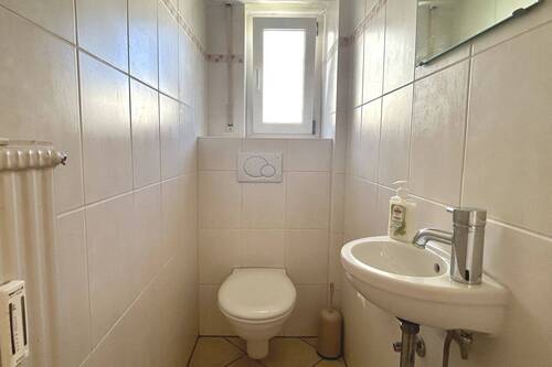 separates WC - 