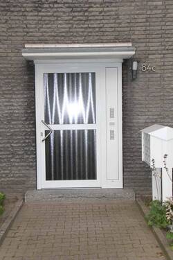 Hauseingang - 3 Zimmer Etagenwohnung zur Miete in Gelsenkirchen