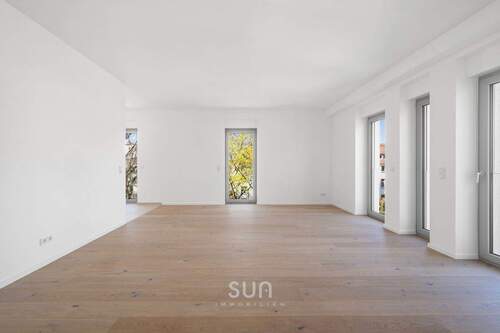 Lichtdurchflutetes Wohn-/Esszimmer (1/2) - 4 Zimmer Etagenwohnung zum Kaufen in Darmstadt