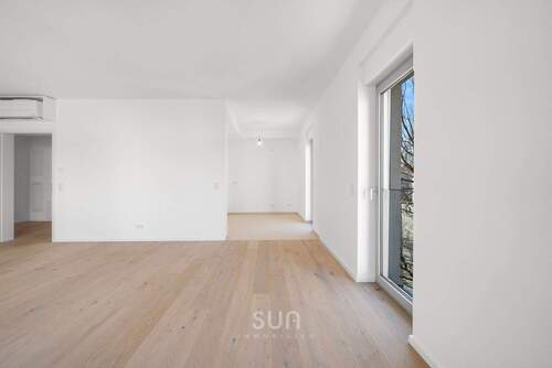 Lichtdurchflutete Küche - 