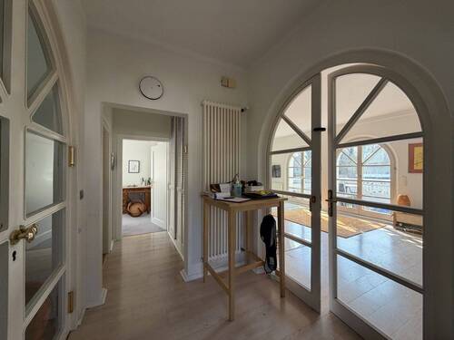 Eingangsbereich - Etagenwohnung mit 155,00 m&sup2; in Erlangen zur Miete