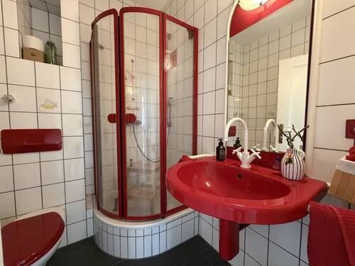 Duschbad auf Hauptebene - 