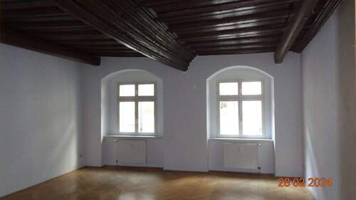 Wohnzimmer.JPG - Etagenwohnung mit 64,40 m&sup2; in Naumburg (Saale) zur Miete