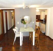 Möblierte 2 Zi-Wohnung in der Esslinger Altstadt, zentral und ruhig, Gartennutzung - Esslingen Stadtmitte