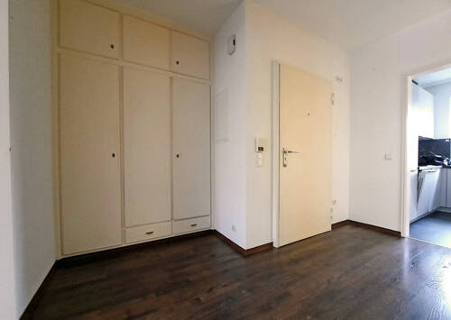 Flur mit Einbauschrank - 