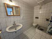 Wohnung 1 EG Bad - 