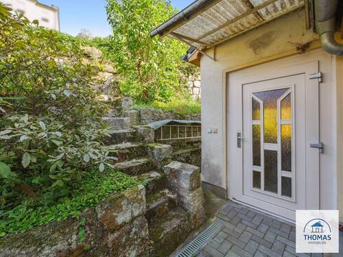 Haustür - 3 Zimmer Etagenwohnung zur Miete in Königstein