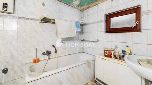 Nebenhaus Badezimmer 1 - 