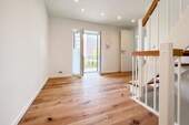 Flur Obergeschoss - 3 Zimmer Etagenwohnung zur Miete in Hamburg