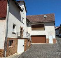 GROSSZÜGIGES WOHNHAUS MIT KLEINEM HOF! KEINE KÄUFERPROVISION! - Gudensberg Obervorschütz