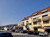 Südfassade mit unserm Balkon - 1 Zimmer Etagenwohnung in Grenzach-Wyhlen