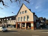 Objekt - Sehr gepflegtes Wohn- und Geschäftshaus mit Lagerhalle und 4 Garagen in Lübeck-Kücknitz