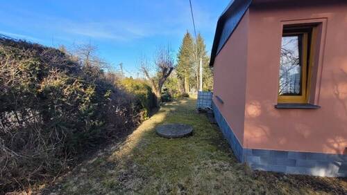 seitliche Ansicht mit Grube - 