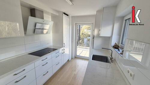 Bild 2 - 4 Zimmer Etagenwohnung zur Miete in Sindelfingen / Maichingen