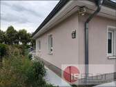 Seitenansicht - Bungalow mit 100,00 m² in Brieselang / Zeestow zum Kaufen