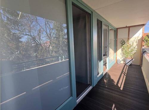 Balkon Blick zu den Türen - 