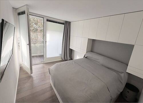 Schlafzimmer Blick zum Balkon - 