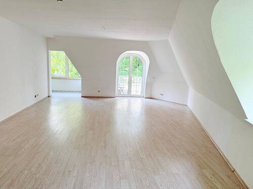 Wohnzimmer Bild 1.jpeg - 4 Zimmer Etagenwohnung zur Miete in Berlin
