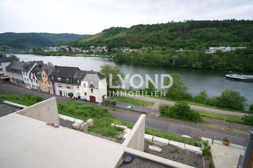 Bild 1 - Baugrundstück mit unverbaubarem Moselblick in Zell (Mosel)