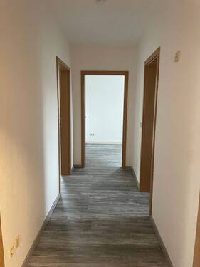 Flur - 4 Zimmer Etagenwohnung zur Miete in Aue