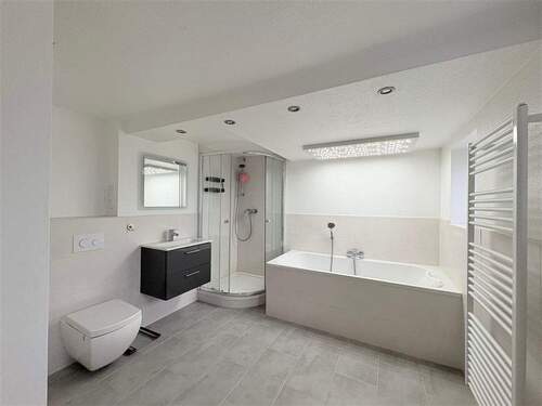 Badezimmer im EG - 4 Zimmer Reihenmittelhaus in Salzgitter