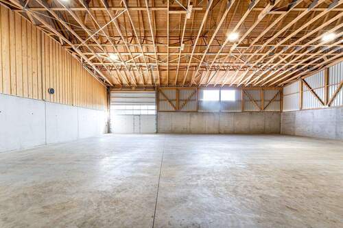  - - Halle in Straßkirchen zur Miete