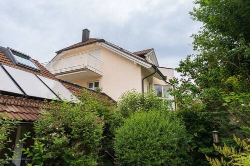 Ansicht Süd-West - ***Heike Borchers Immobilien***Dachgeschoss(t)raum in ruhiger Wohngegend mit zwei Balkonen***
